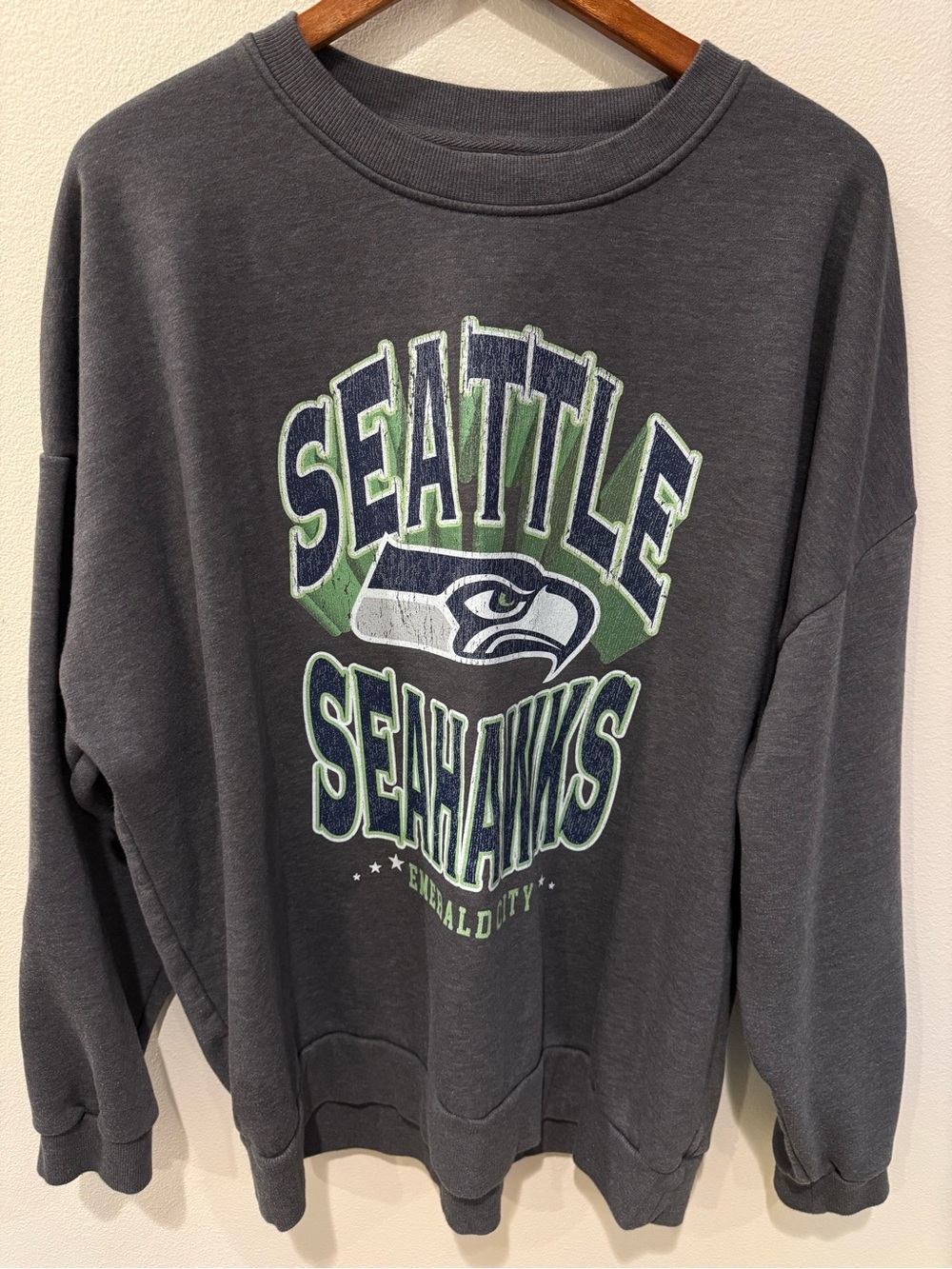 Women’s Seattle Seahawks Graphic Crewneck Drop Shoulder Sweatshirt